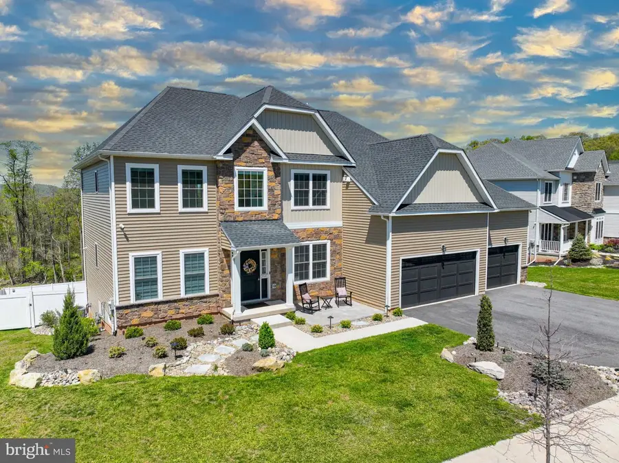 2595 Stonewall Dr, Upper Saucon, PA 18034 - #2