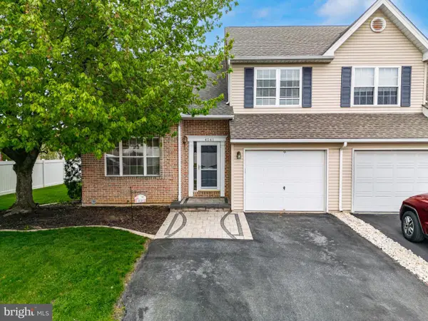 4041 Appleseed Dr, COPLAY, PA 18037