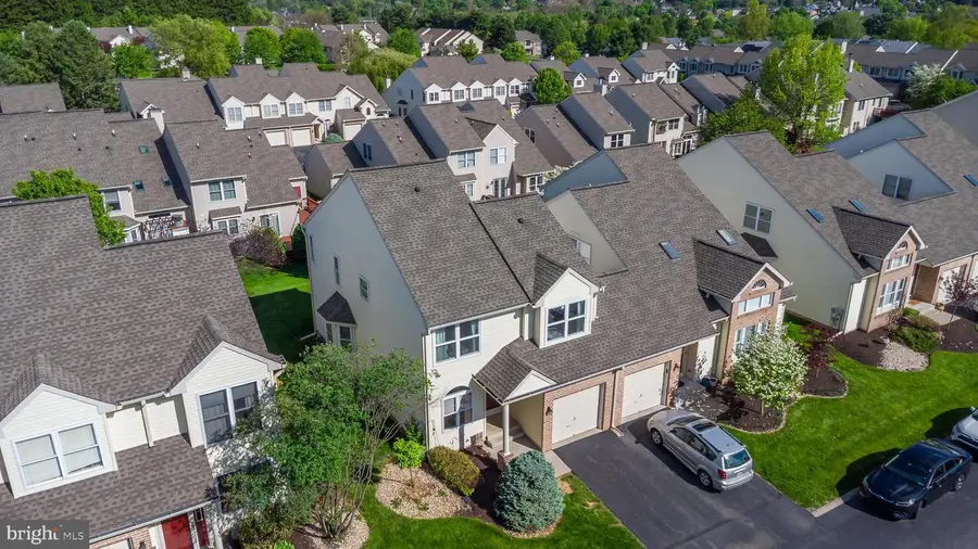 323 Surrey Pl, Macungie, PA 18062 - #3