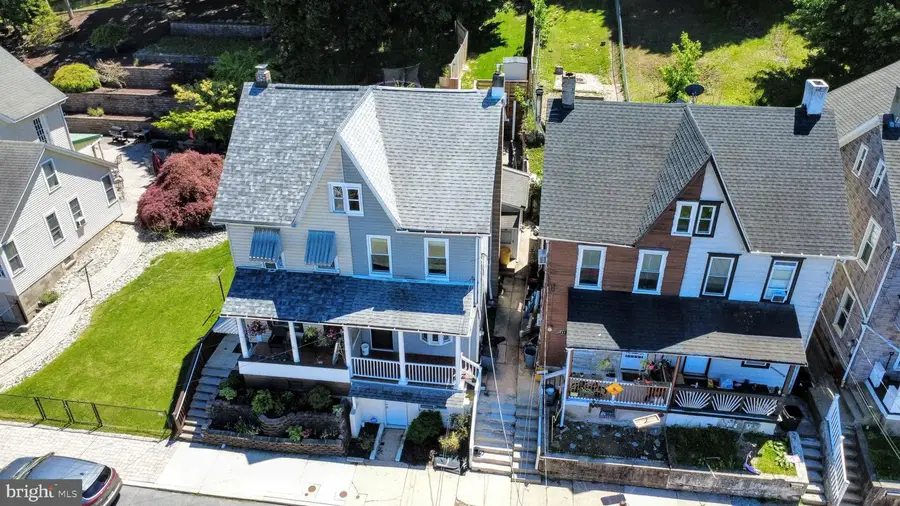 429 W South St, Slatington, PA 18080 - #2