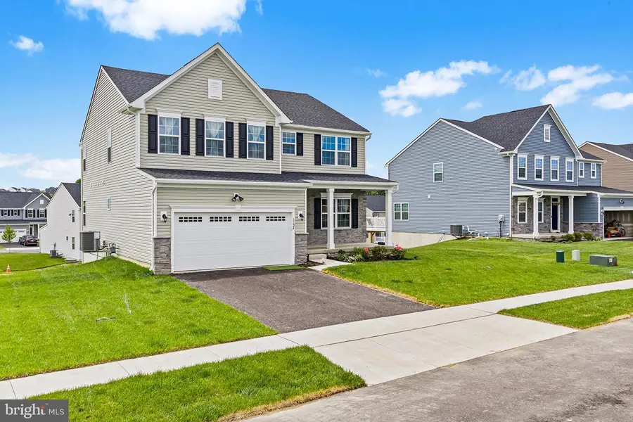 1124 Nursery St, Fogelsville, PA 18051 - #3