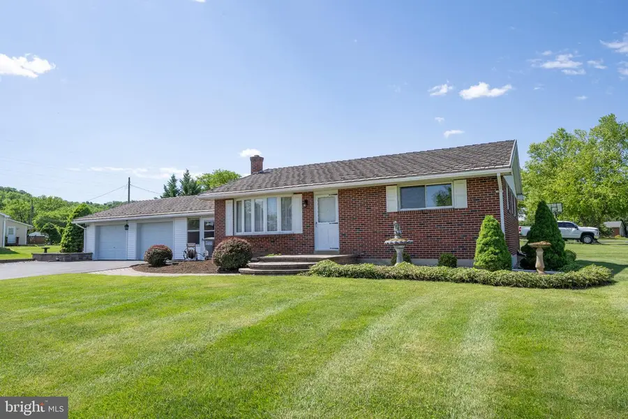 4420 N Sunset Dr, Coopersburg, PA 18036 - #3