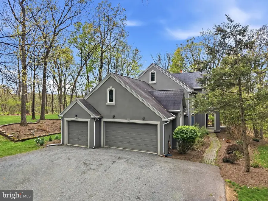 6688 Haasadahl Rd, Allentown, PA 18106 - #2