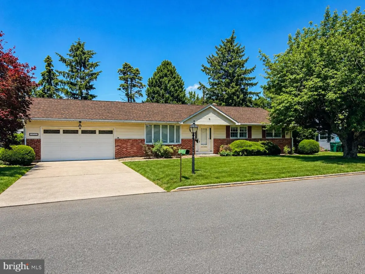 7515 Woodbine Rd, Macungie, PA 18062 - #1
