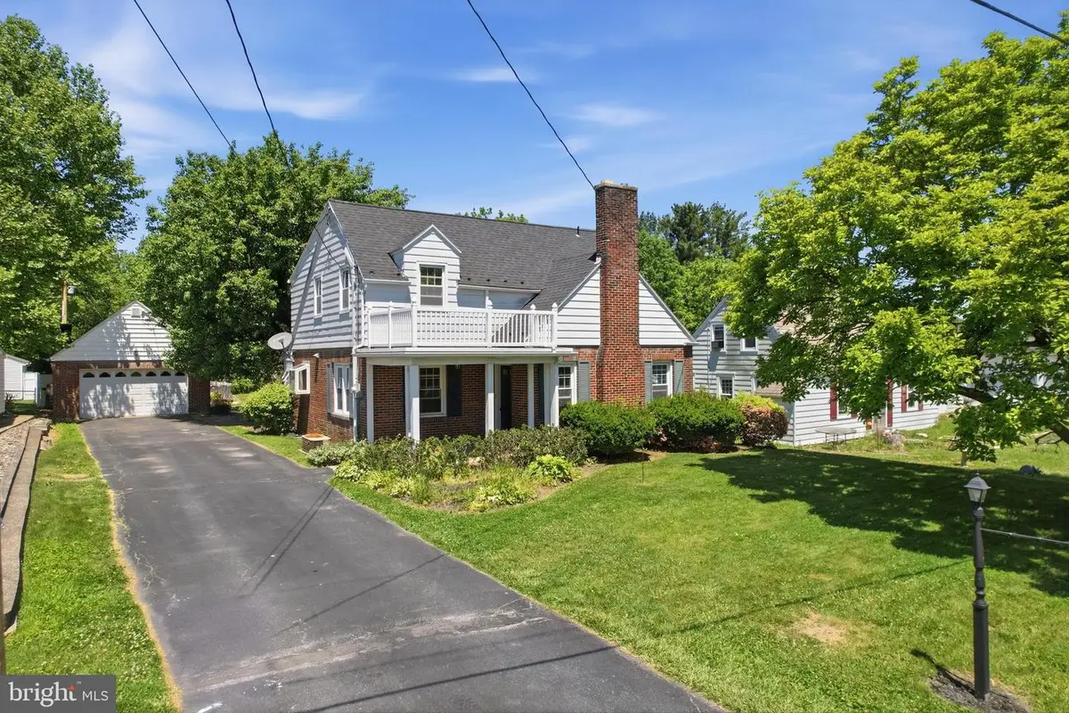 3827 Park Ave, Schnecksville, PA 18078 - #1