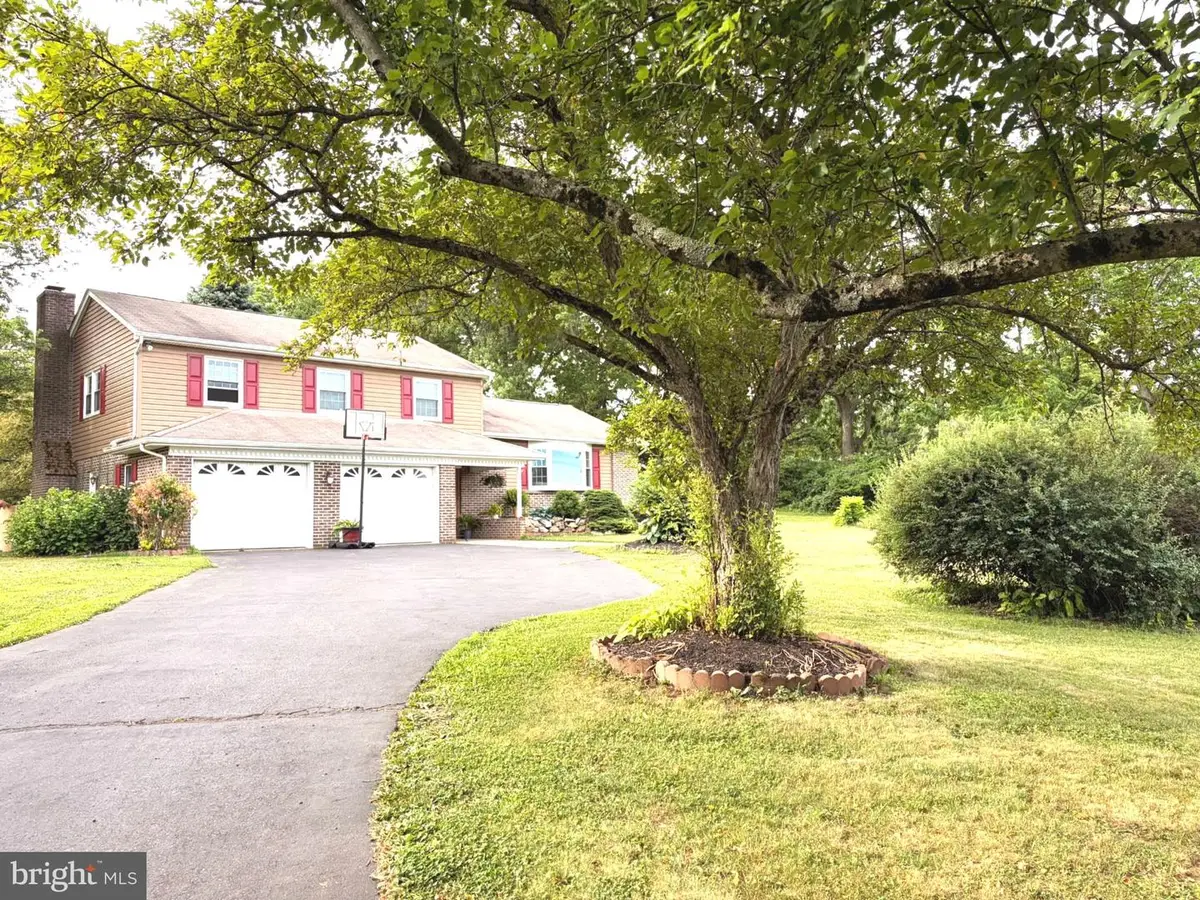 4804 Manor Way, East Greenville, PA 18041 - #1