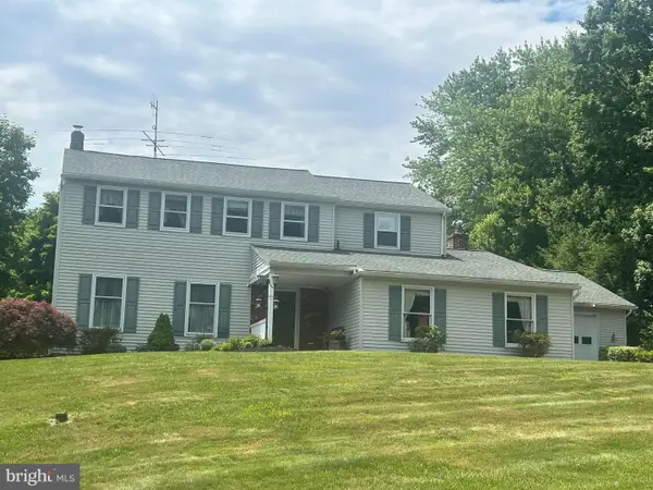 5712 Nina Cir, COOPERSBURG, PA 18036