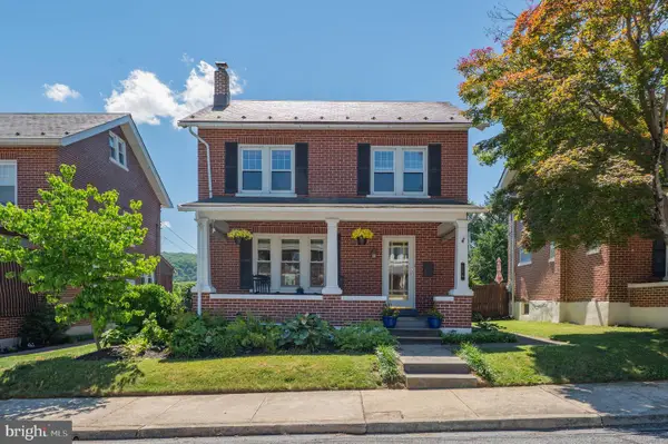 174 Elm St, EMMAUS, PA 18049