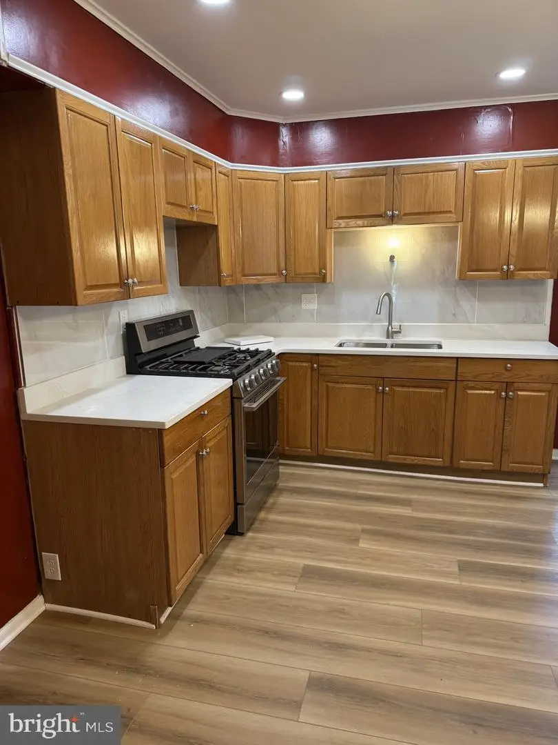 317 N 13th St, Allentown, PA 18102 - #2