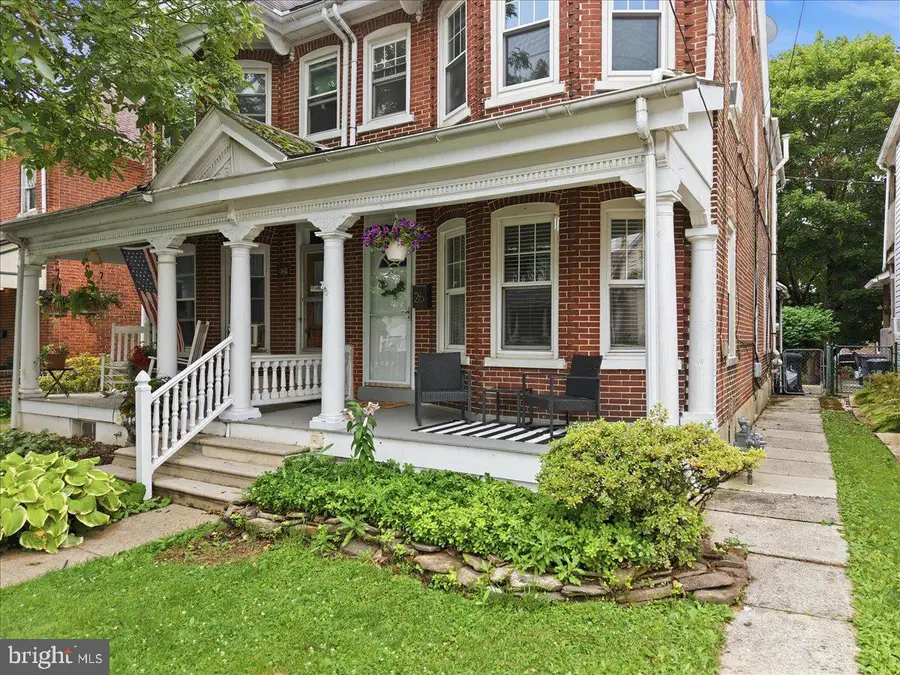 26 N 6th St, Emmaus, PA 18049 - #2