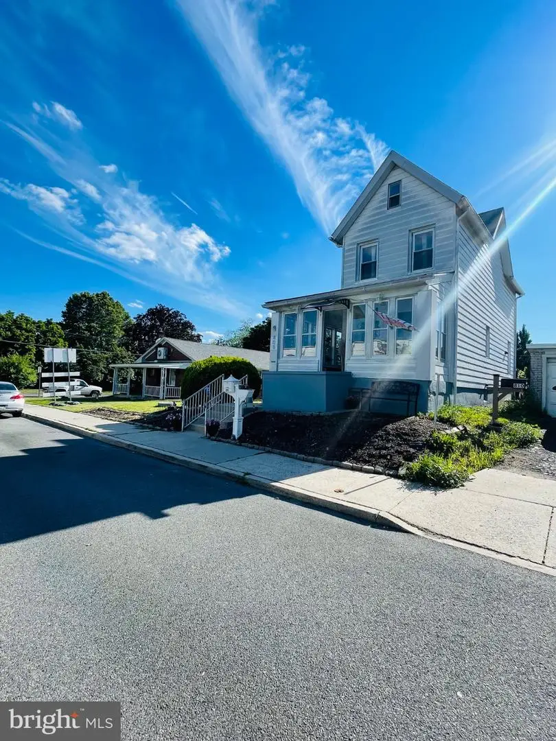 808 N Oswego St, Allentown, PA 18109 - #2