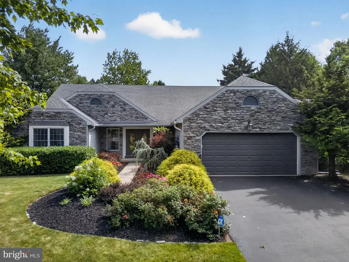 1665 Lamplighter Dr., Macungie, PA 18062 - #1