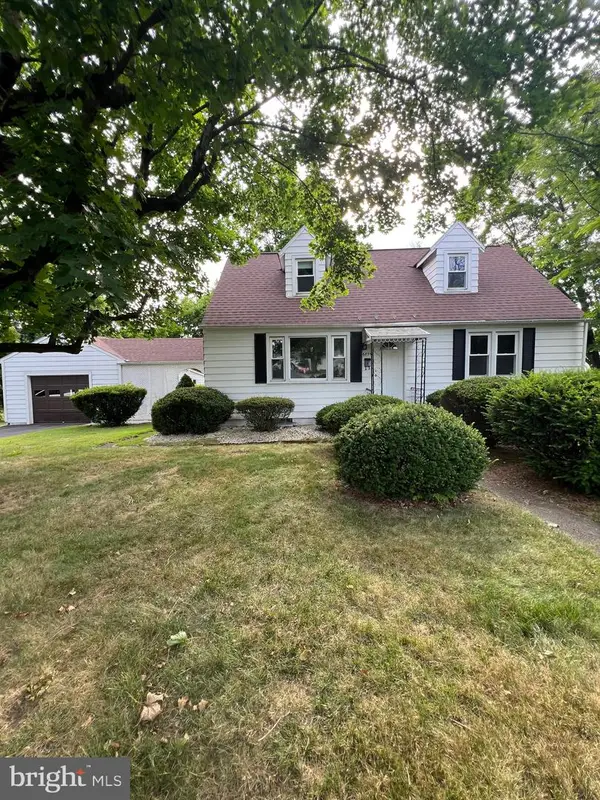 6854 N Main St, COOPERSBURG, PA 18036