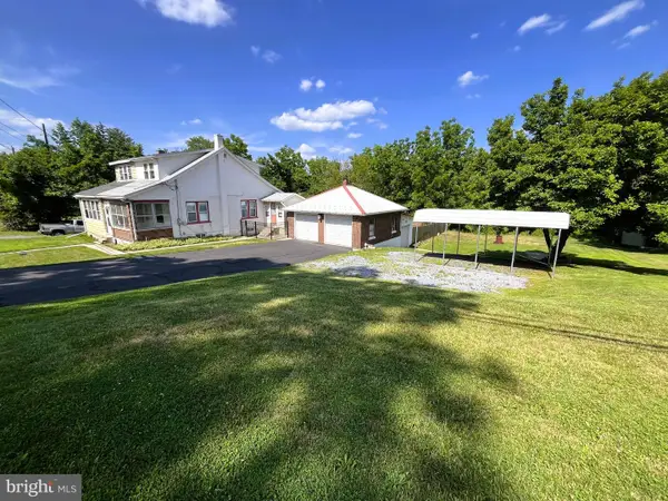 1660 Shimerville Rd, EMMAUS, PA 18049