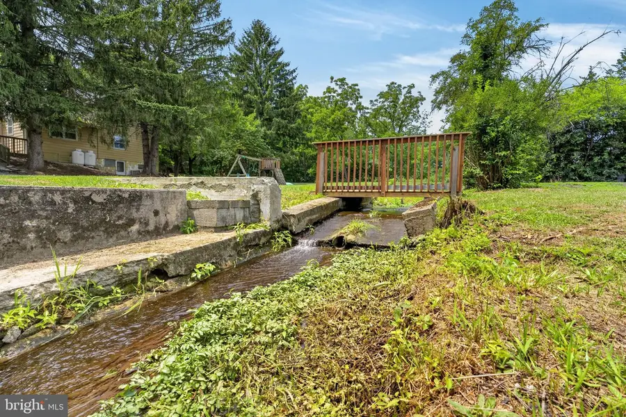 3940 Schneck Rd, Schnecksville, PA 18078 - #3