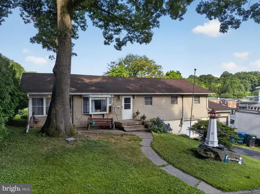 720 Lechauweki, Fountain Hill, PA 18015 - #2