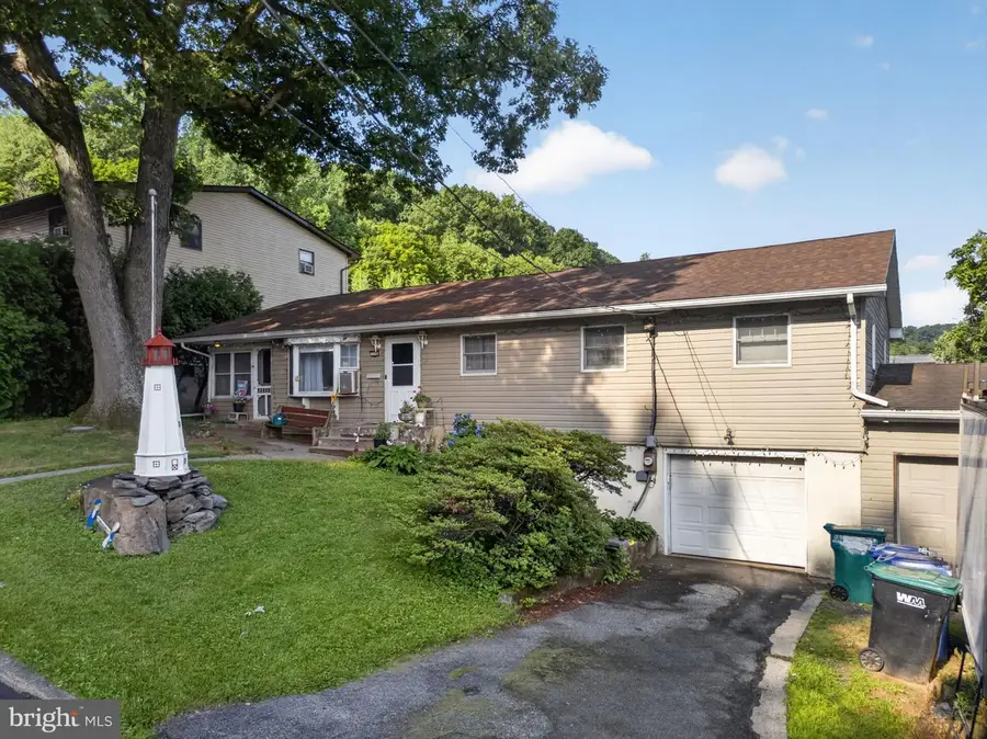 720 Lechauweki, Fountain Hill, PA 18015 - #3