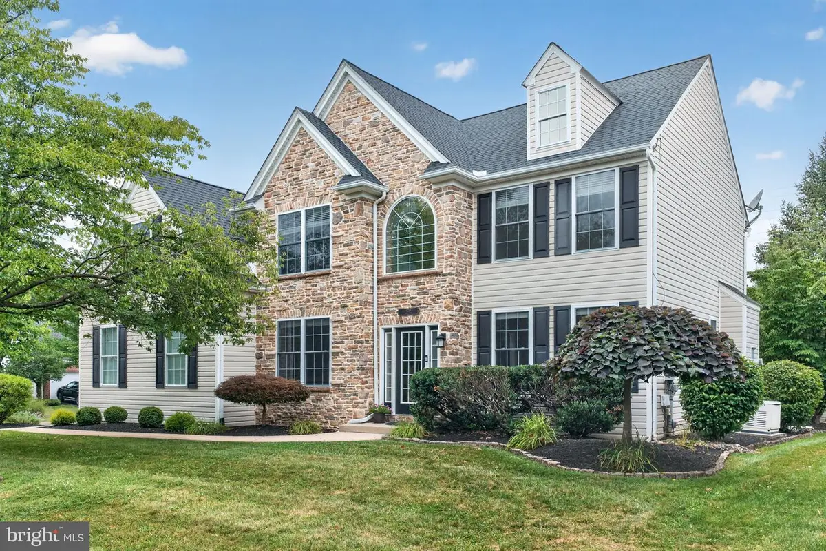 6719 Mink Rd, Ancient Oaks, PA 18062 - #1