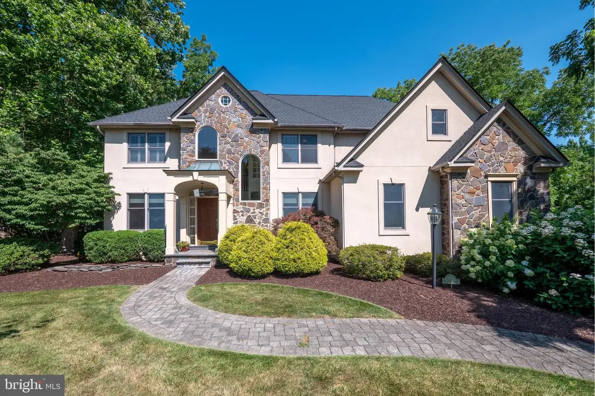 4807 Leeds Ct, Center Valley, PA 18034 - #1
