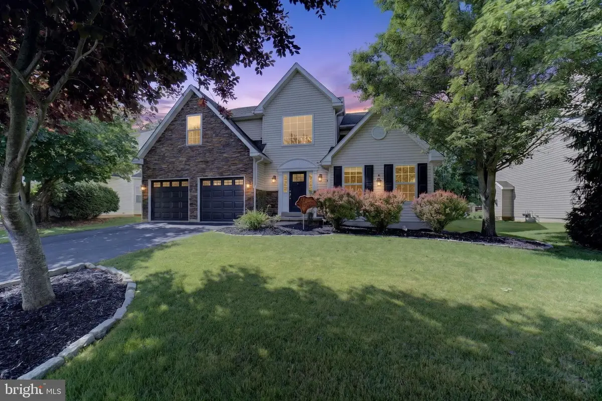 6840 Scenic View Dr, Macungie, PA 18062 - #1