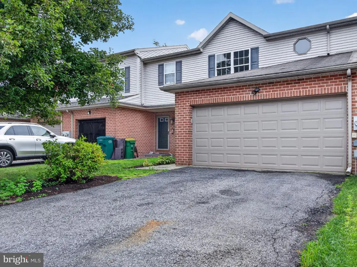 2886 Sequoia Dr, Macungie, PA 18062 - #1