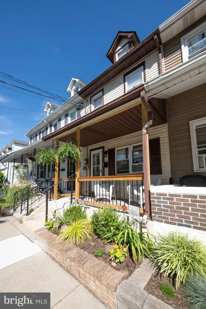 649 Furnace St, Emmaus, PA 18049 - #2