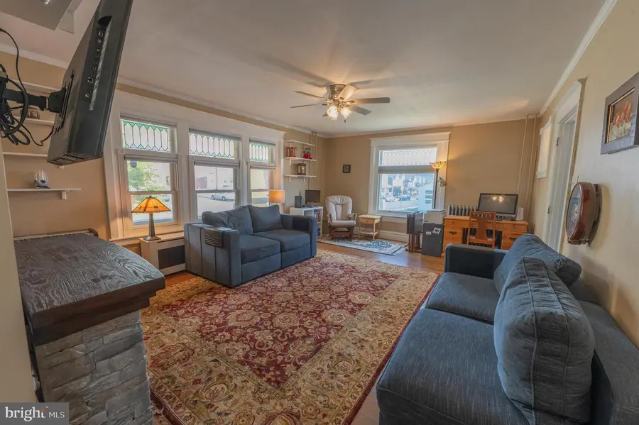302 N 5th St, Emmaus, PA 18049 - #3