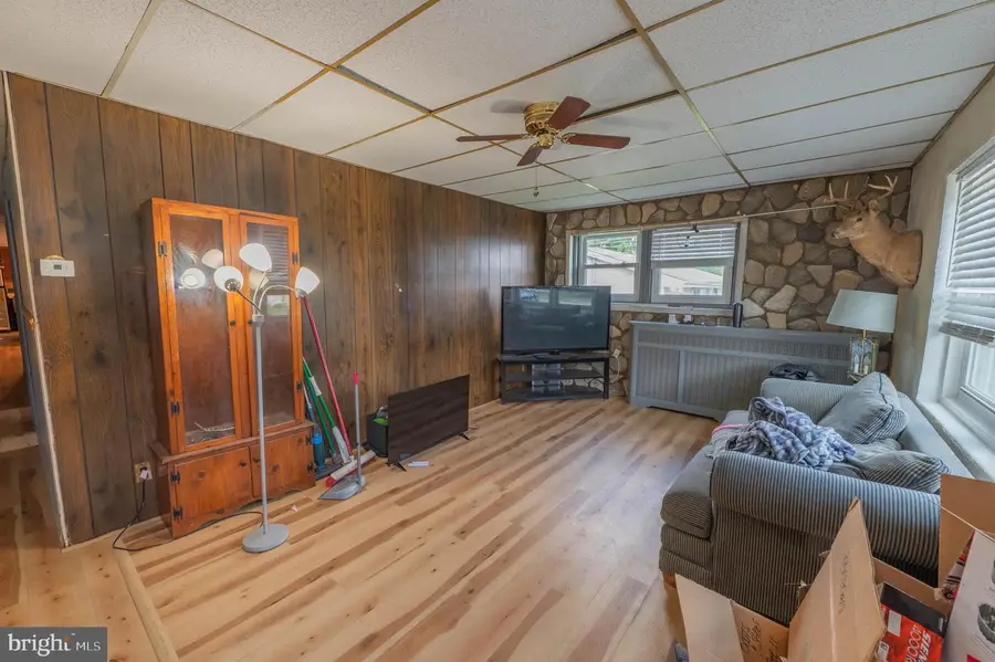 310 S 6th St, Emmaus, PA 18049 - #2