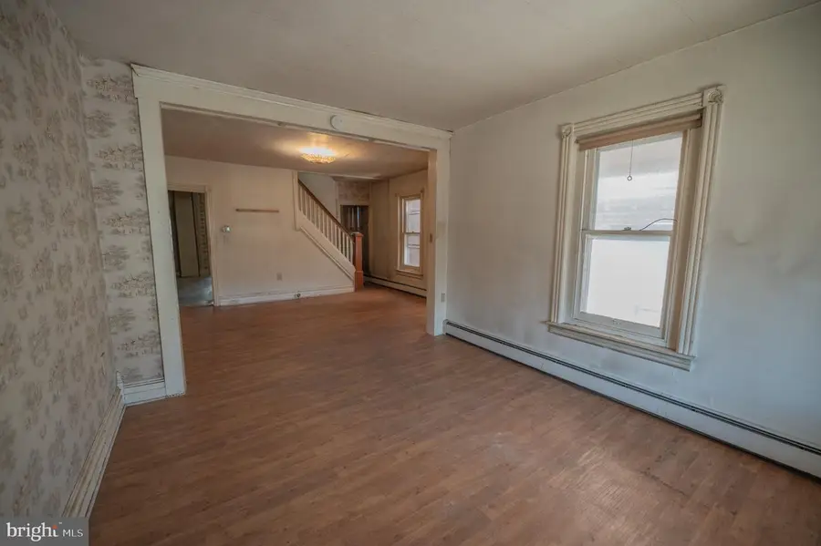 335 Broad St, Emmaus, PA 18049 - #2