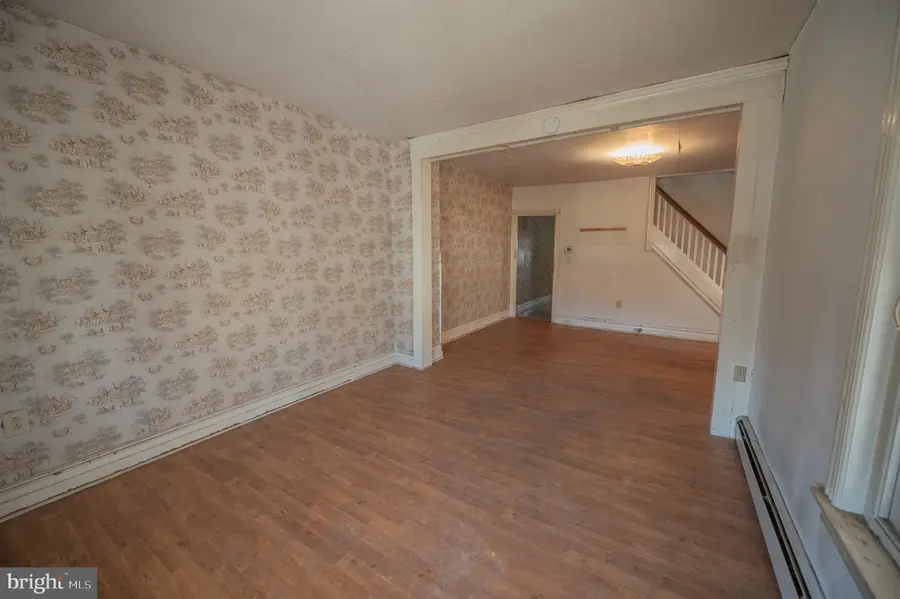 335 Broad St, Emmaus, PA 18049 - #3