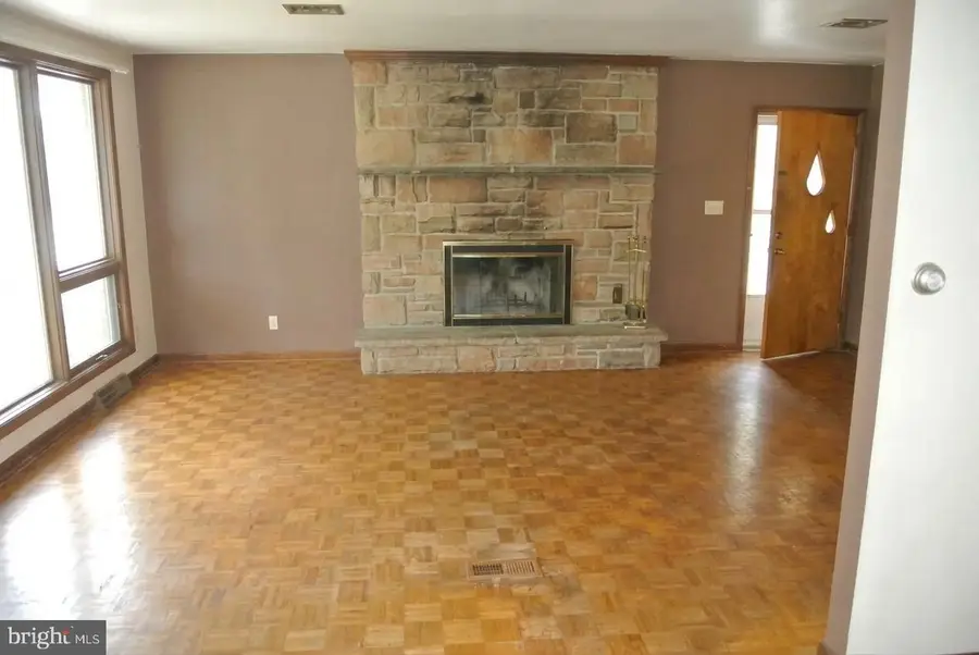 4515 E Texas, Allentown, PA 18103 - #3