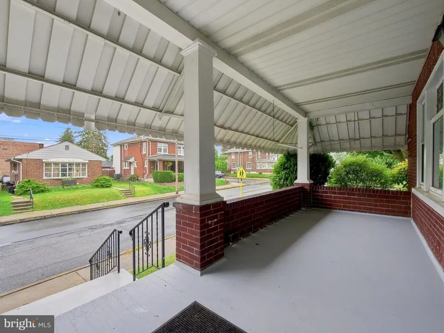 404 N 3rd St, Emmaus, PA 18049 - #3