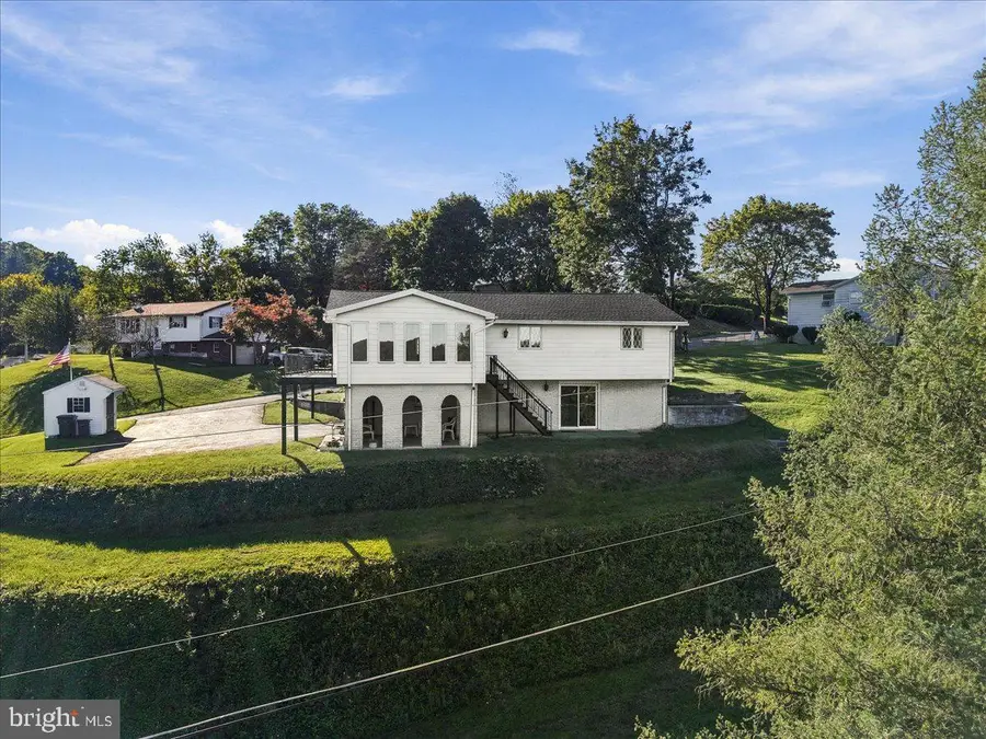 7121 Kingstead Dr, Slatington, PA 18080 - #3