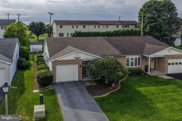 907 Barbara Dr, COPLAY, PA 18037