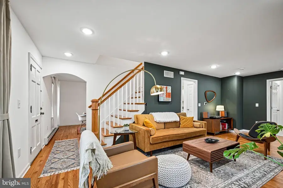 860 N Irving St, Allentown, PA 18109 - #3