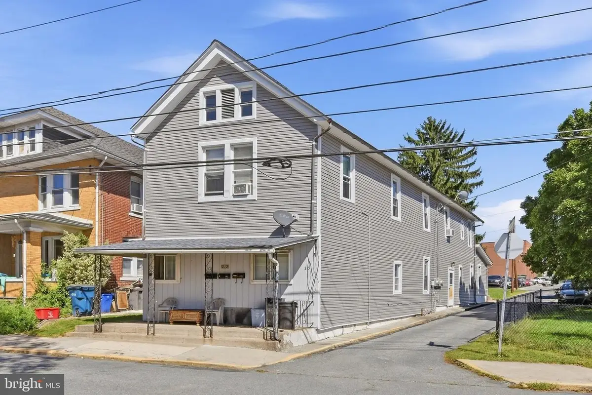 315 2nd St, Catasauqua, PA 18032 - #1