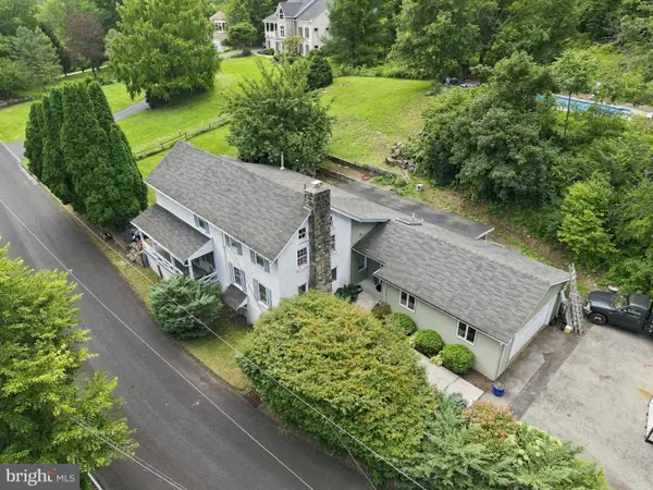 3408 Oak Hill Rd, EMMAUS, PA 18049