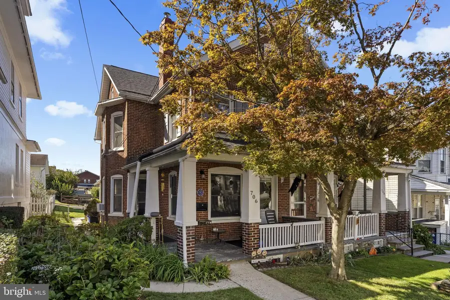 706 S Bergen St, Fountain Hill, PA 18015 - #2