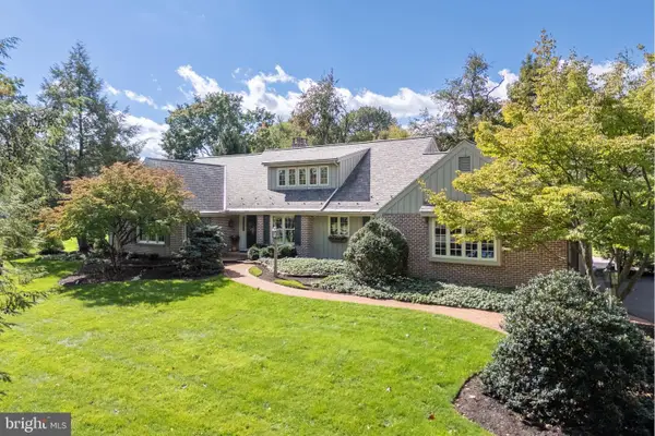 1814 Woodhaven Dr, ALLENTOWN, PA 18103