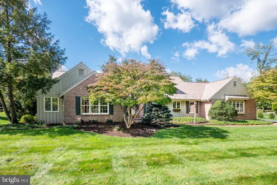 1814 Woodhaven Dr, Allentown, PA 18103 - #2
