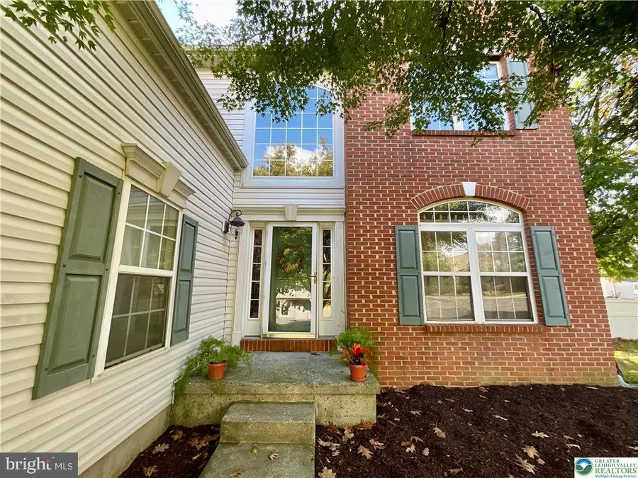 6716 Iroquois Trl, Allentown, PA 18104 - #2