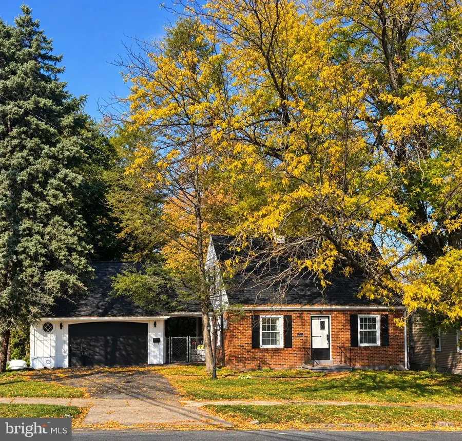 1258 S Jefferson St, Allentown, PA 18103 - #2