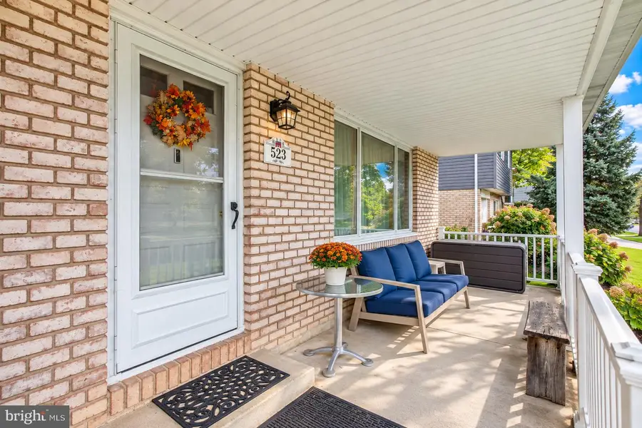 523 Alpine Cir, Emmaus, PA 18049 - #3