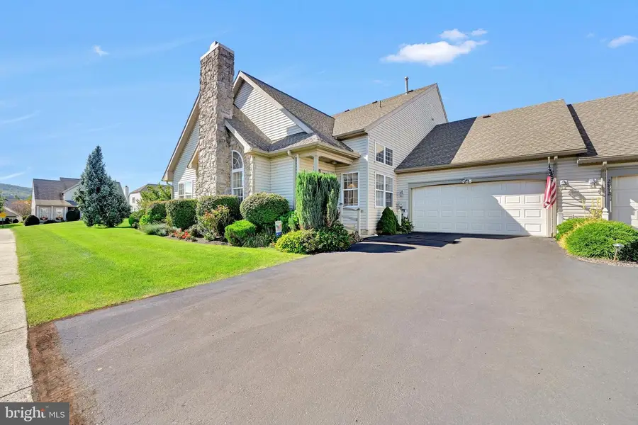 2894 Donegal Dr, Macungie, PA 18062 - #2