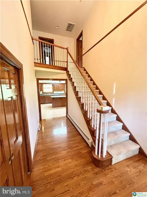 3511 Neffs Laurys Rd, Schnecksville, PA 18078 - #2