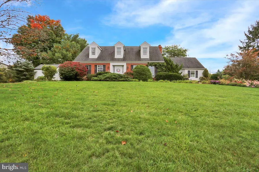 5848 Kernsville Rd, Orefield, PA 18069 - #2