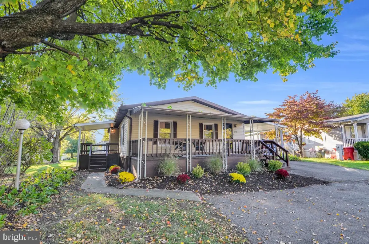8920 Cedar Rd, Breinigsville, PA 18031 - #1