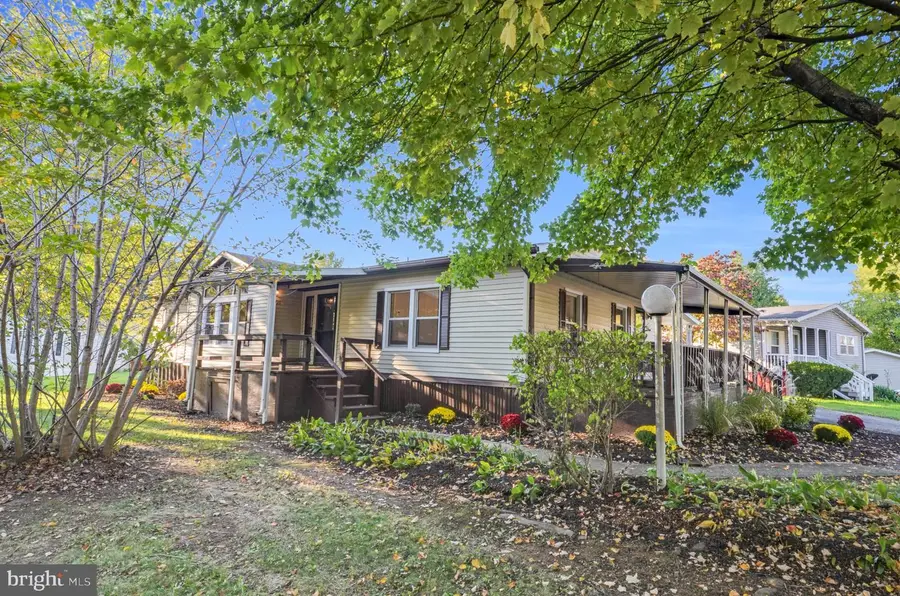 8920 Cedar Rd, Breinigsville, PA 18031 - #2
