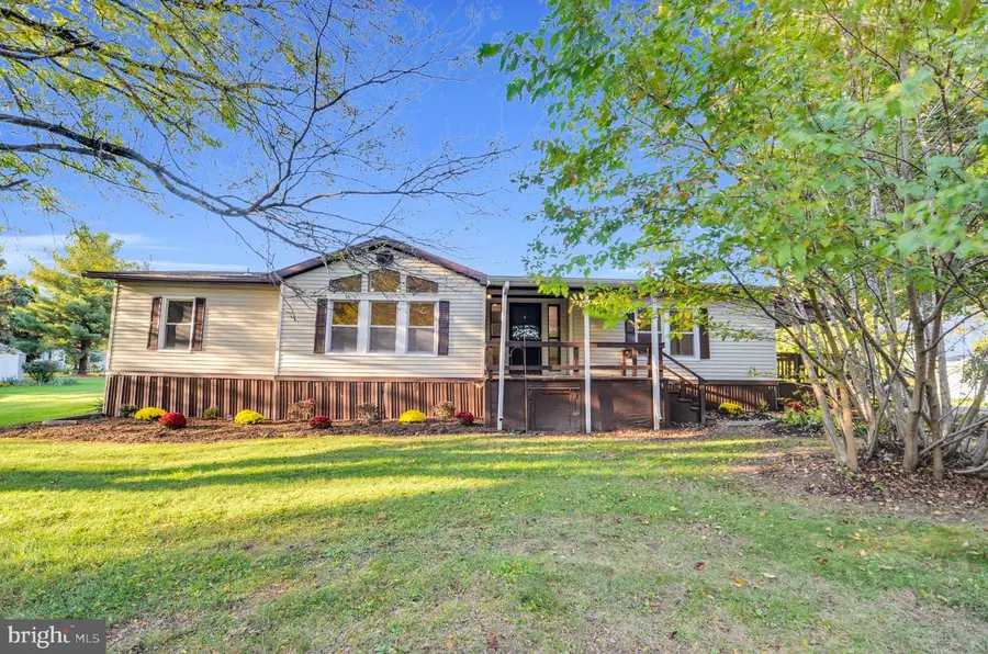 8920 Cedar Rd, Breinigsville, PA 18031 - #3