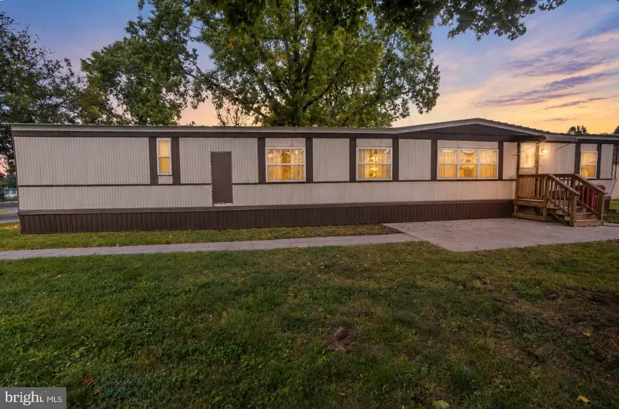 8721 Turkey Ridge Rd, Breinigsville, PA 18031 - #2